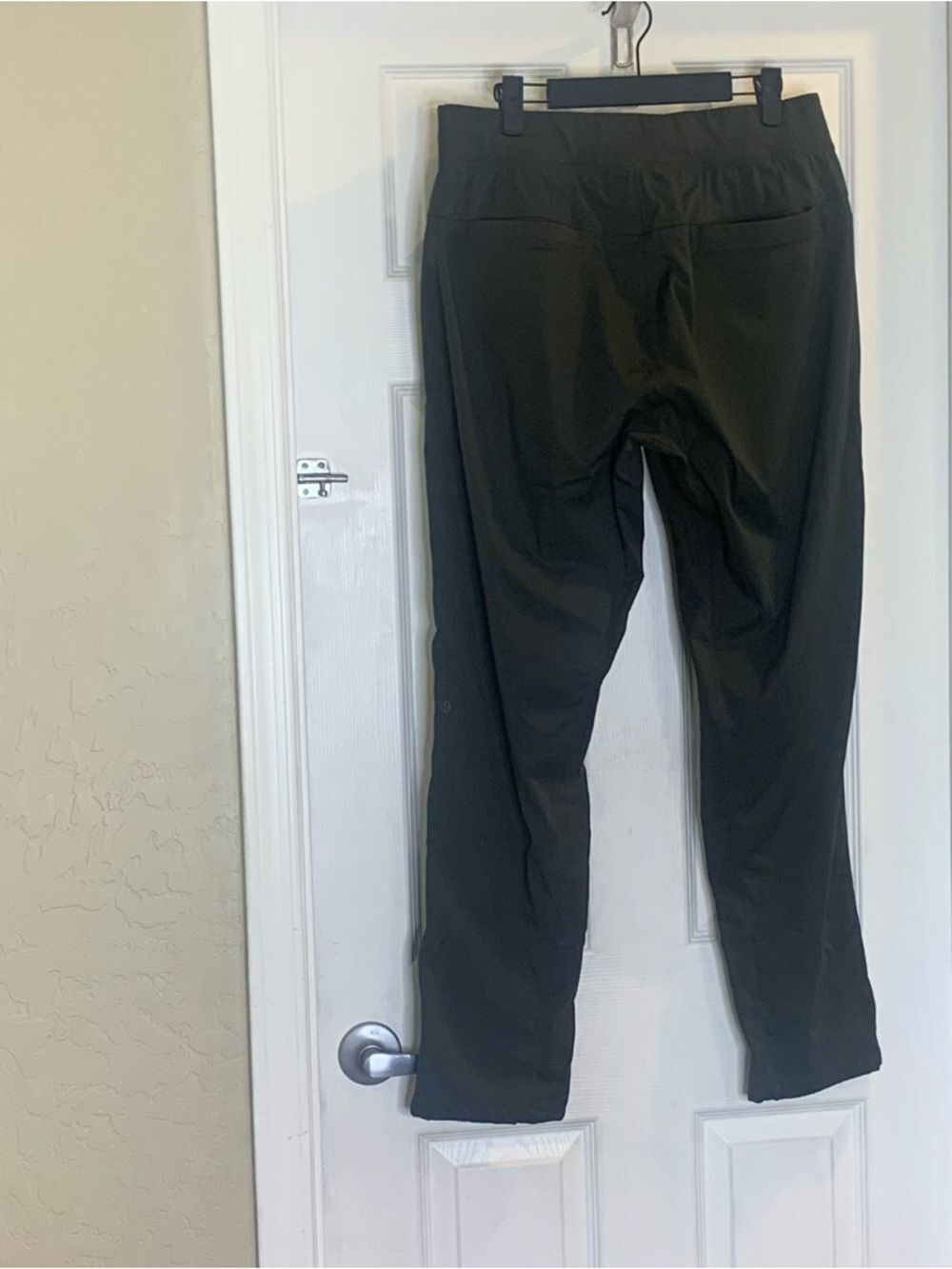 Lululemon Great Wall Pant *32"
Dark Olive (First Release) Size Large - Picture 4 of 10